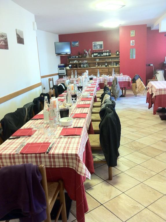 Bar Trattoria Colombina Affittacamere Bossico Extérieur photo